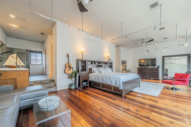 Building Photo - 3911 Gilbert Ave