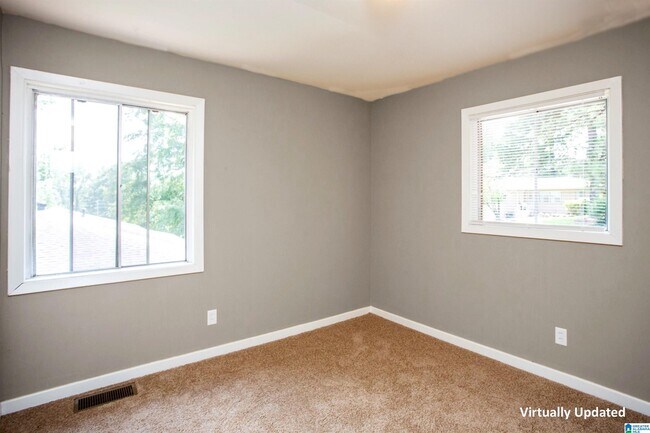 Building Photo - 1317 Hartford Dr