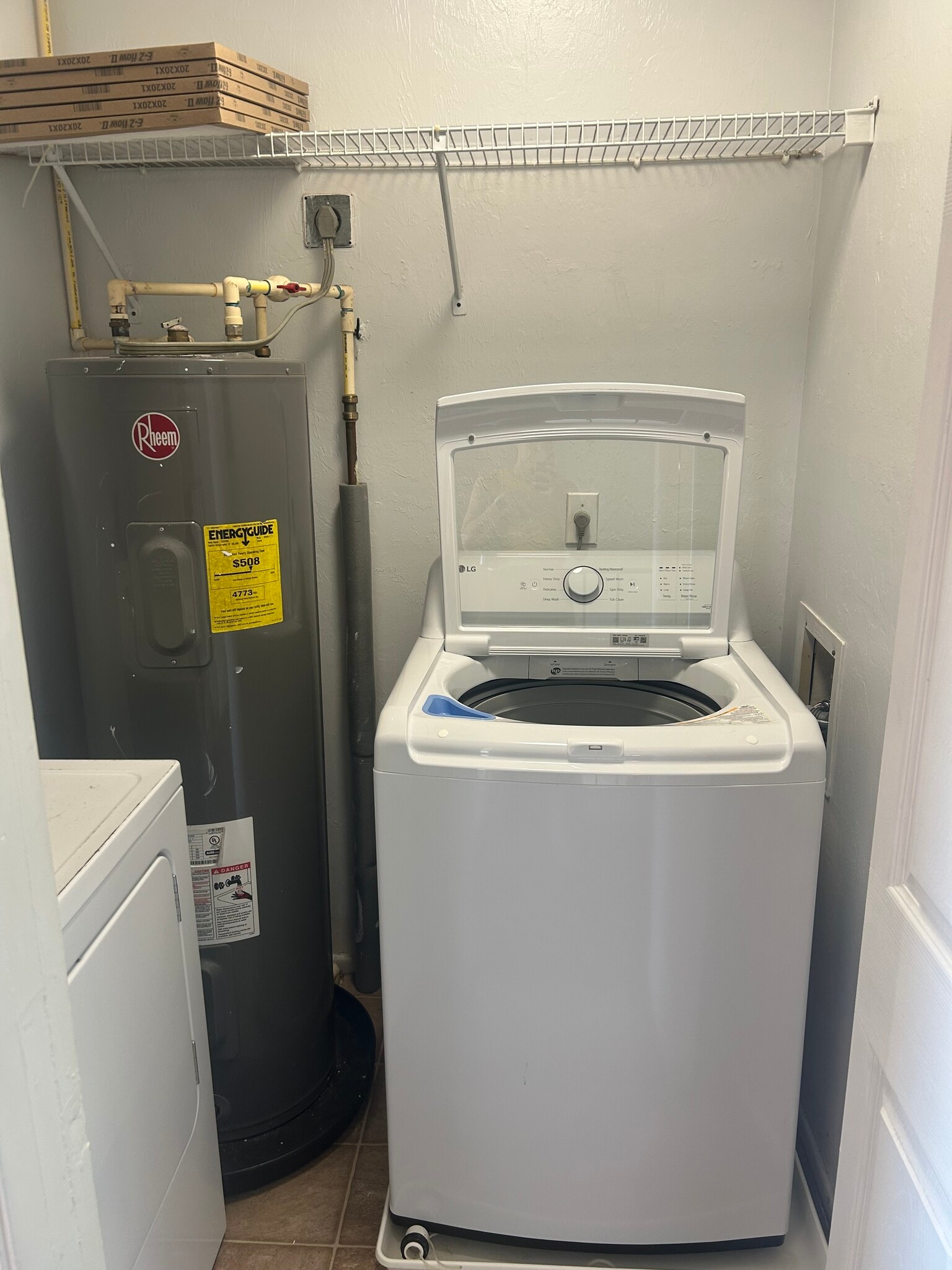 Building Photo - 7445 Pebble Beach Rd