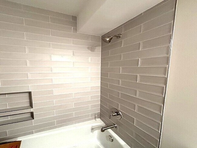 Building Photo - Broad Creek Landing