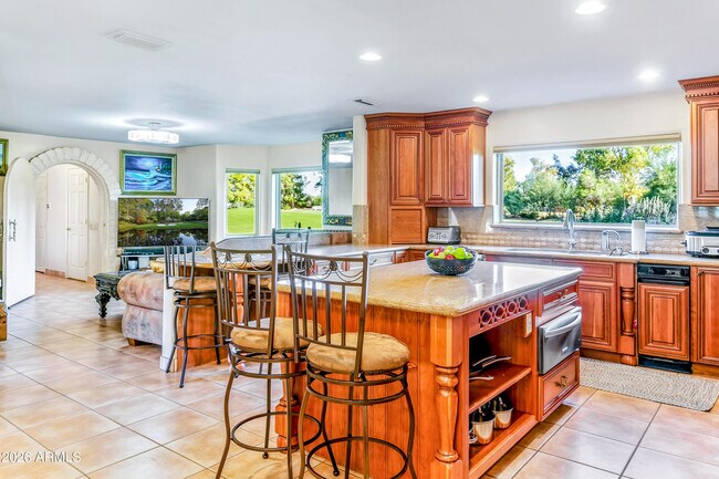 Building Photo - 7156 Oakmont Dr