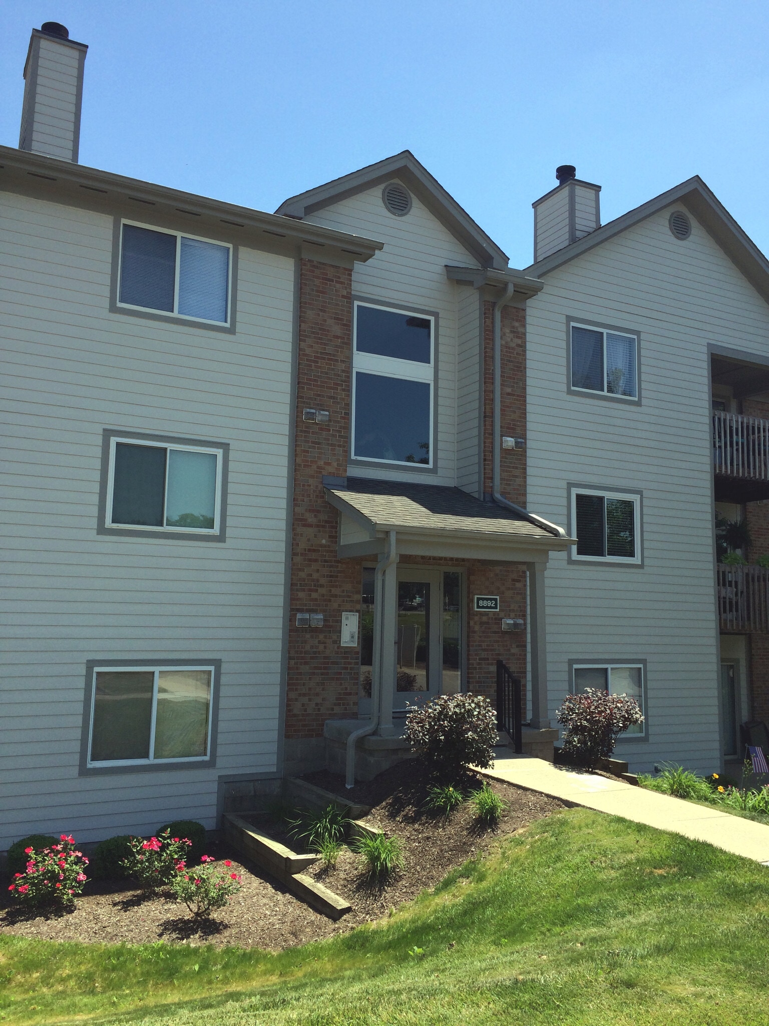 Exterior of Building - 8892 Eagleview Dr