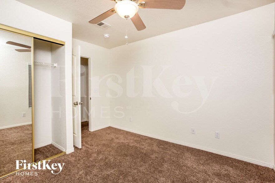 Building Photo - 9047 Sunpine Ct