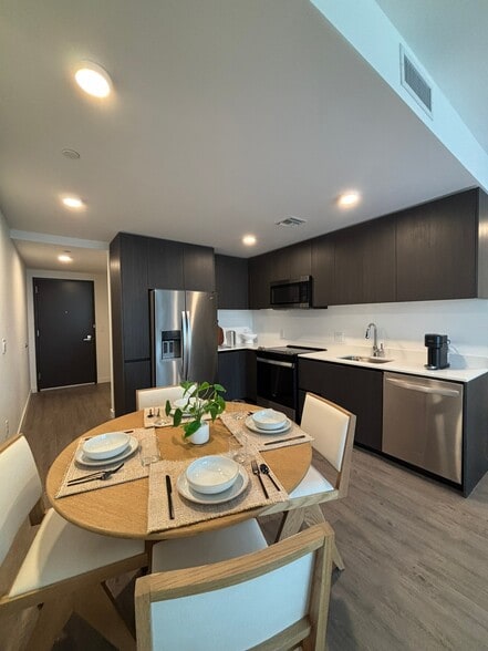 Building Photo - 154 NE 23rd St