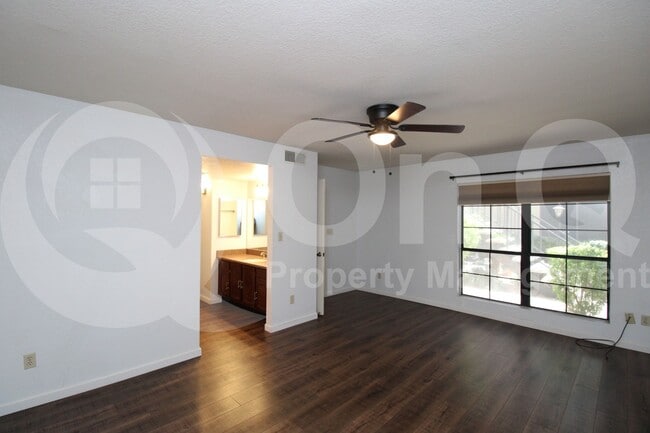 Building Photo - 8331 N 21st Dr