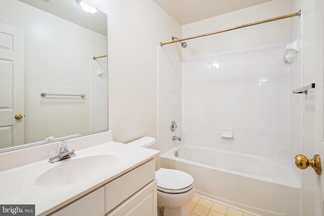 Building Photo - 11479 Carriage Gate Ct