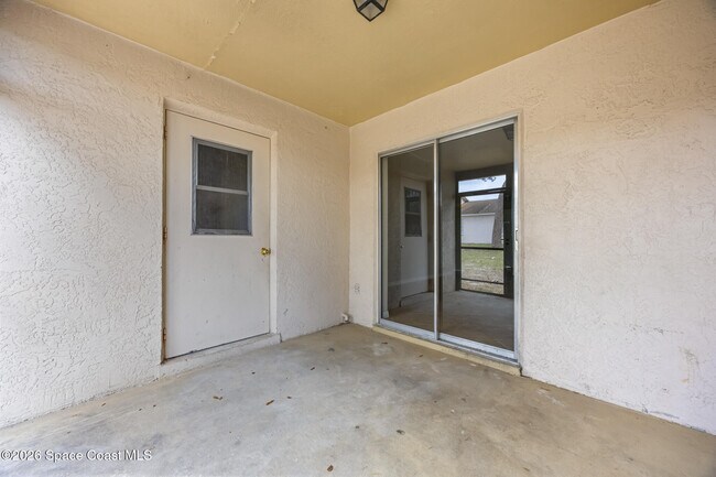 Building Photo - 1514 Clearlake Rd