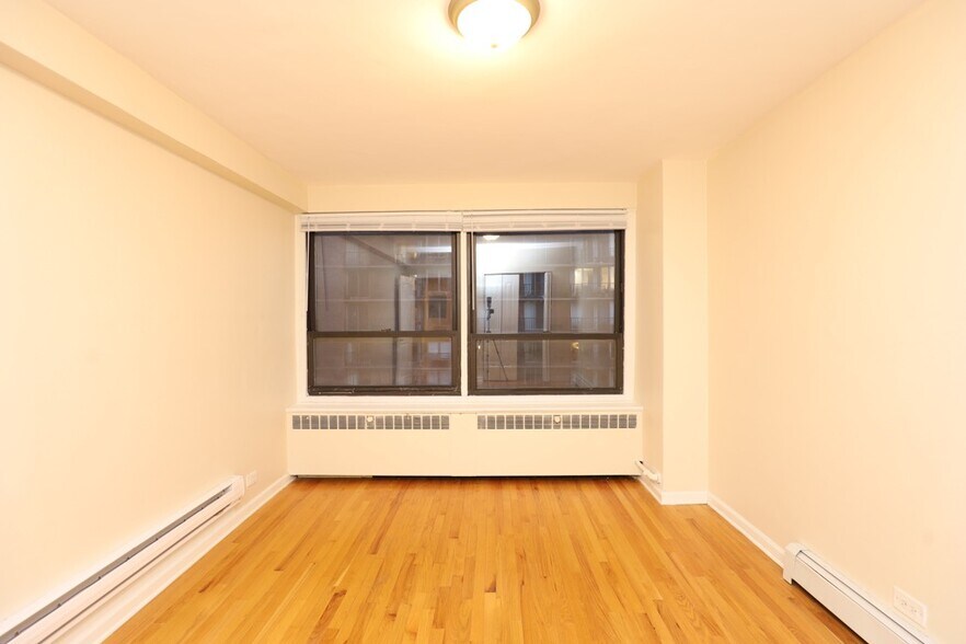 Building Photo - 4180 N Marine Dr