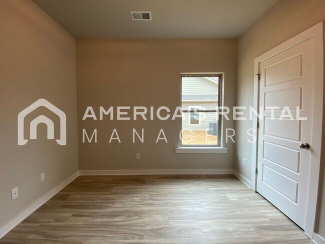 Building Photo - Home for Rent in Jemison, A!!   Sign a 13 month lease by 3/31 to GET 1 MONTH FREE RENT!!