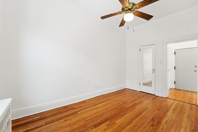 Building Photo - 457 Jersey Ave