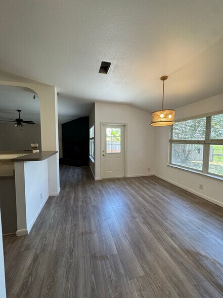 Building Photo - 2618 Dove Crossing Dr