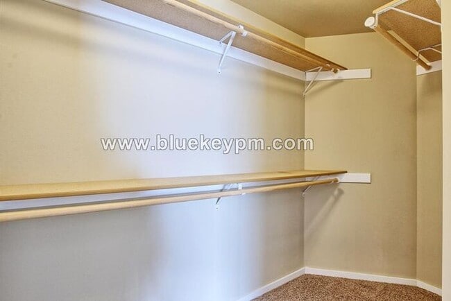 Building Photo - 3 Bed, 2.5 Bath Home with Large Bonus Room/4th Bedroom in Orchards by Prairie High School