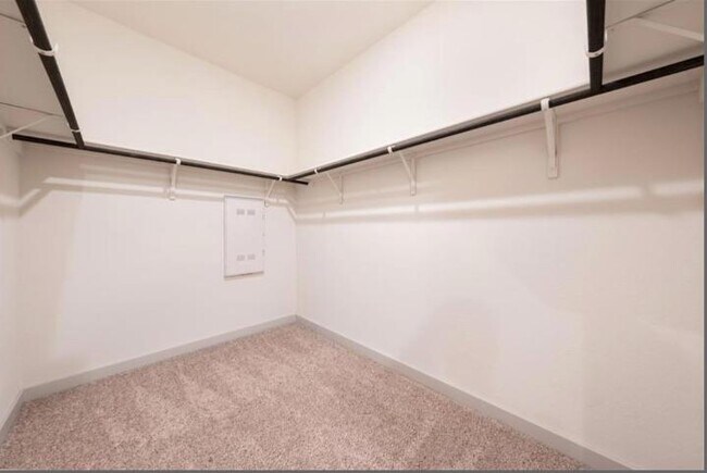 Building Photo - 10805 Meris Ln