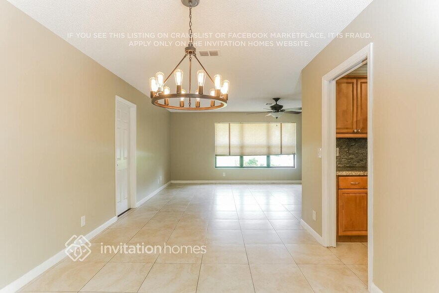 Building Photo - 417 Apache Ln