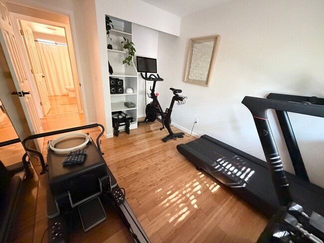 Building Photo - Beautifully landscaped Fall City gem  with a private backyard oasis!