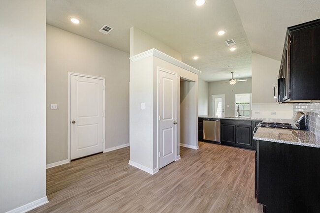 Building Photo - 14375 N Summerchase Cir