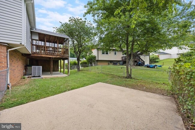 Building Photo - 13501 Kelmont Ct