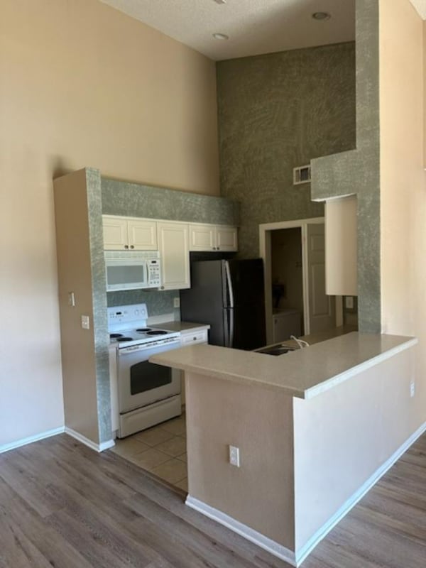 Building Photo - 1218 Bermuda Lakes Ln