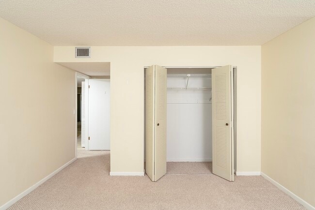 Building Photo - 22 Veronese Ct