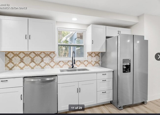 Building Photo - 420 Cinnamon Dr