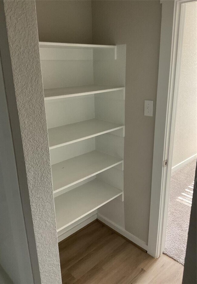 Building Photo - 602 Pearly Eye Dr