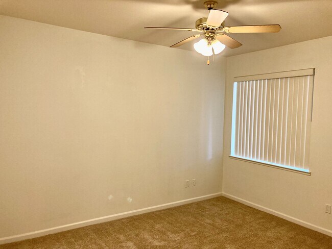 Master Bedroom - 900 S Meadows Pky