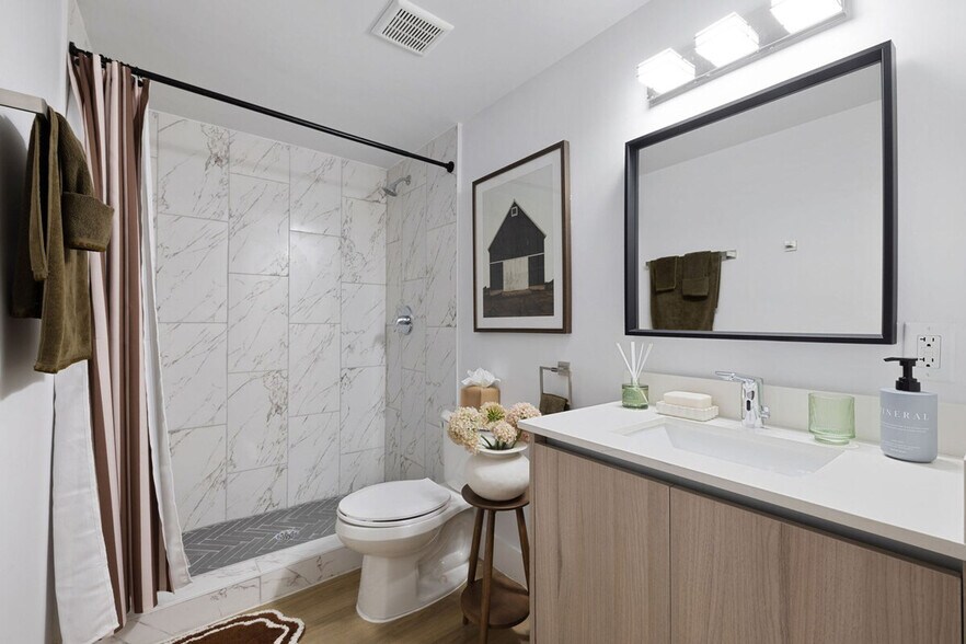 Building Photo - 40 NW 15th Ave