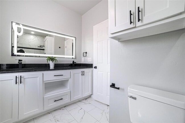 Building Photo - 4715 White Tail Ct
