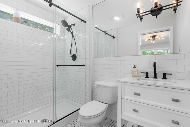 Building Photo - 32 Maurizi Ln
