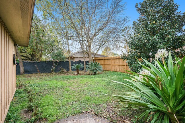 Building Photo - 17306 Fife Ln