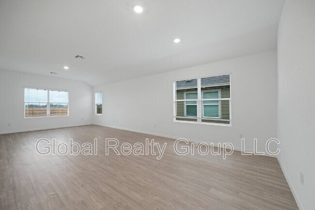 Building Photo - 9105 Navarro Vis