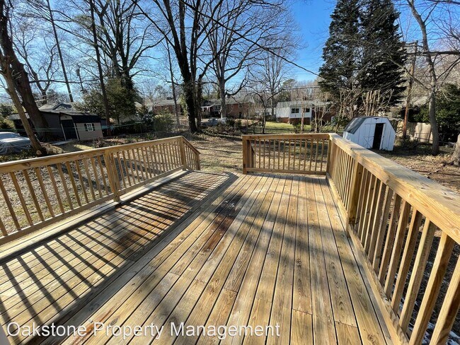 Building Photo - 3 br, 1.5 bath House - 1262 Woodcroft Road