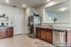 Building Photo - 10331 Braunig