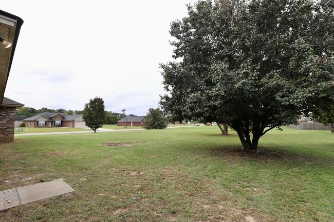 Building Photo - 60 Vinca Ct