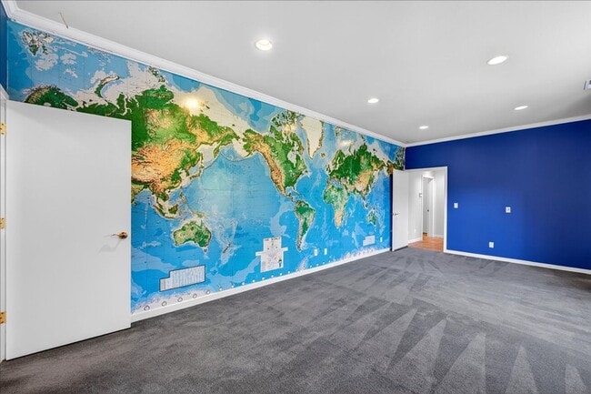 Building Photo - Gorgeous Executive Home Over Downtown Los Gatos