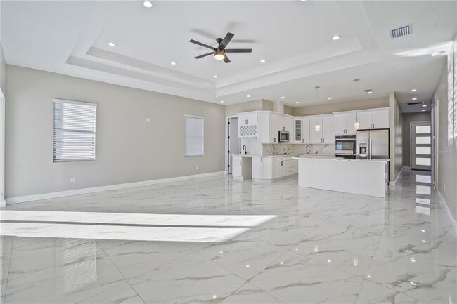 Building Photo - 3310 W Cherry St