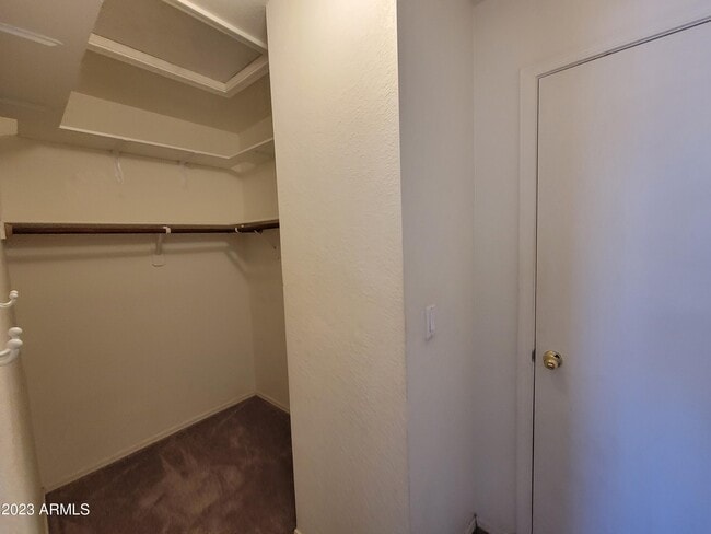 Building Photo - 280 S Elizabeth Way