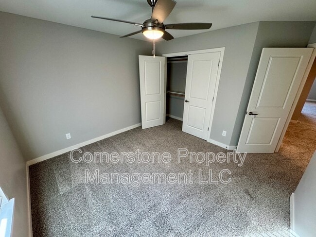 Building Photo - 8419 Valley Spring Dr