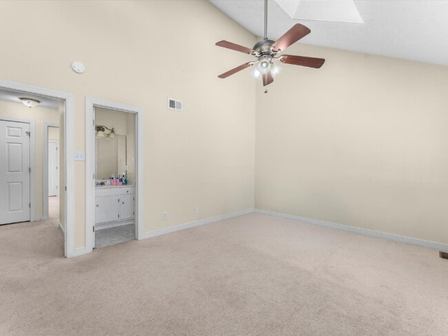 Building Photo - 1701 Early Settlers Rd