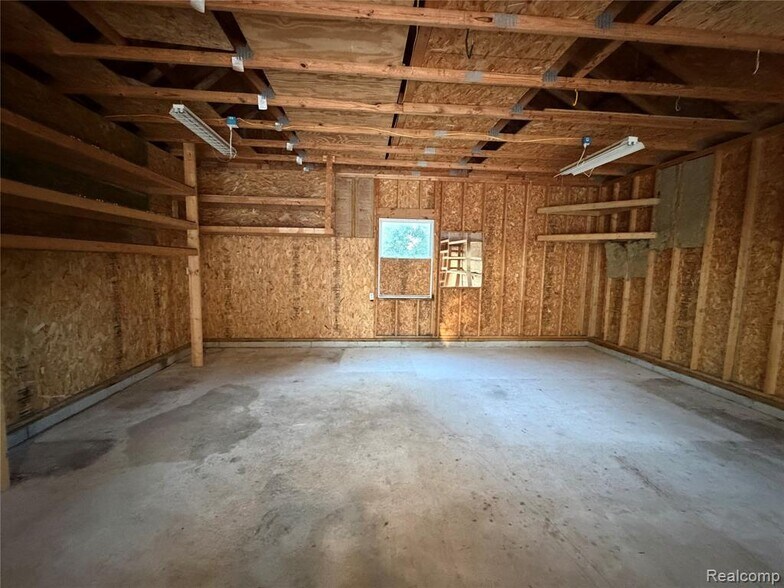 Building Photo - 2050 S Wagner Rd