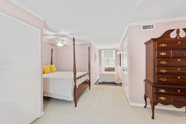 Building Photo - 1026 1/2 S Morgan Avenue