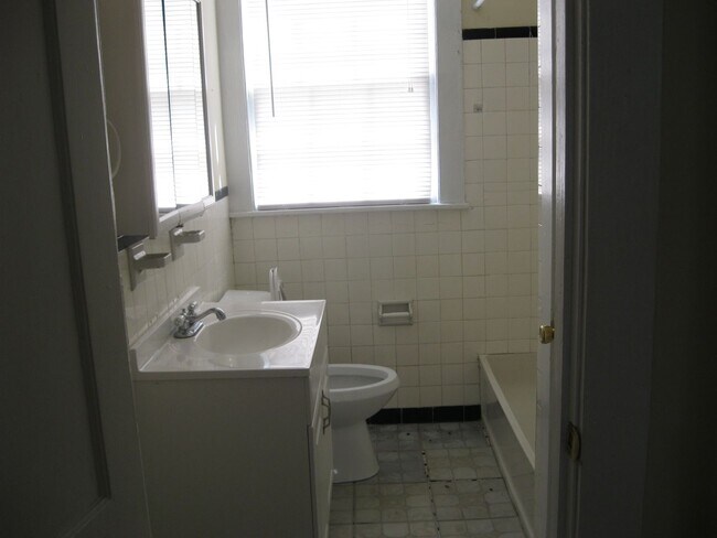 Building Photo - cute house