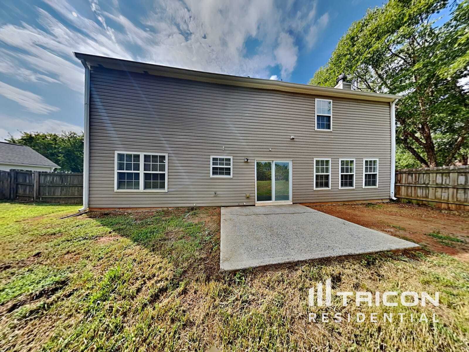 Building Photo - 13 Red Maple Way