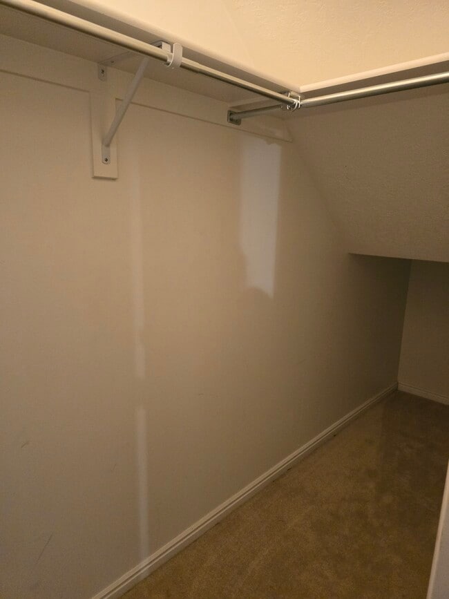 Building Photo - 13463 S Corbin Valley Dr