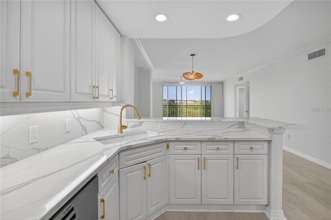 Building Photo - 5430 Eagles Point Cir
