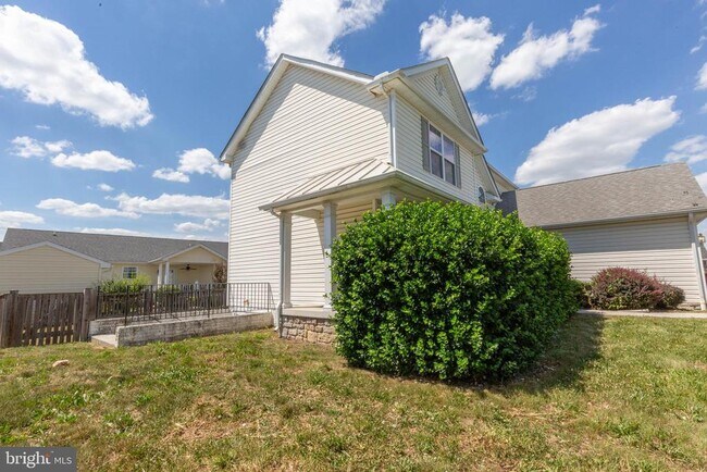 Building Photo - 59 Stork Ln
