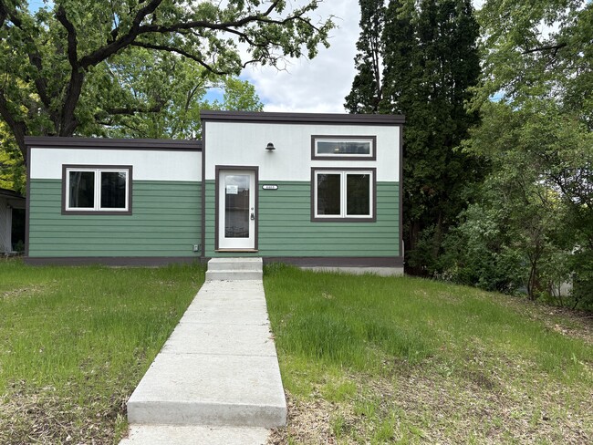 Building Photo - 4403 Buckeye Rd
