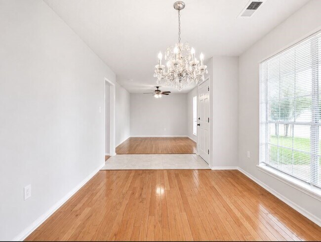 Building Photo - 12035 Barrett Brae Dr