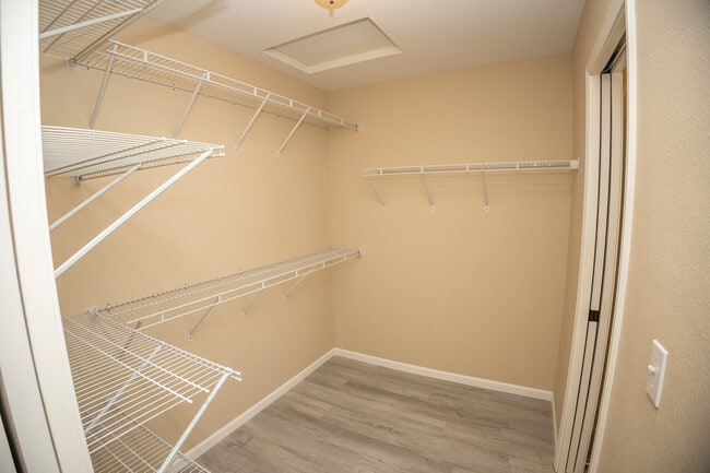 Building Photo - 4055 Westminister Dr