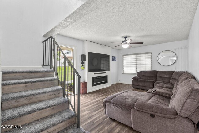 Building Photo - 13185 1/2 Bromont Ave